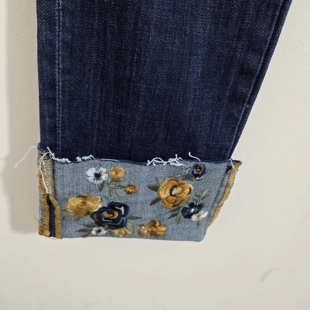 Driftwood Colette Jeans Embroidered Cuff Straight Crop Floral Boho Size 26 - Picture 3 of 9